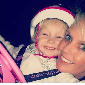 Meet your Posher, Stephanie